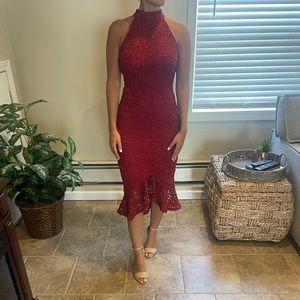 Maroon midi lace dress
